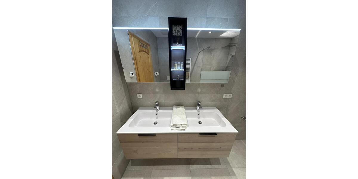 Mehrfamilienhaus, Wohnhaus Garmisch-Partenkirchen Breitenau - 8 Zimmer, 283 m&sup2;, 940.000&euro; | Angebot:23395212