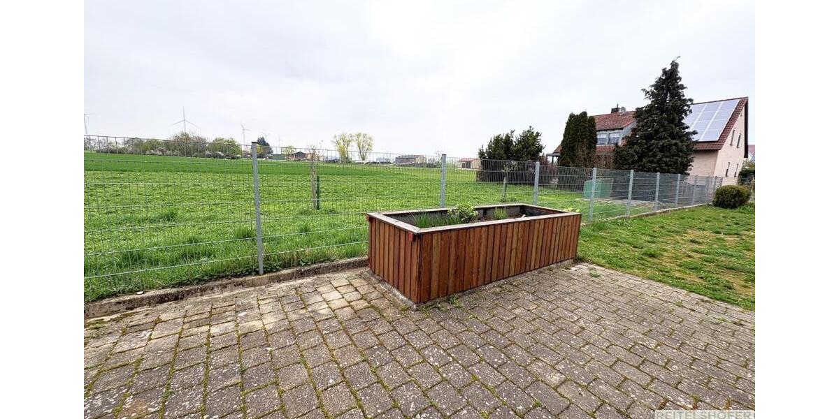 Erdgeschoßwohnung Ansbach - 4 Zimmer, 130 m&sup2;, 1.200&euro; | Angebot:26178645