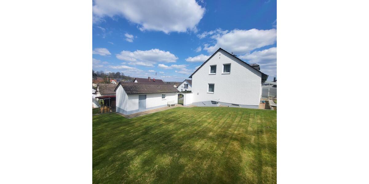 Mehrfamilienhaus, Wohnhaus Krumbach (Schwaben) - 5 Zimmer, 127 m&sup2;, 1.600&euro; | Angebot:25300778