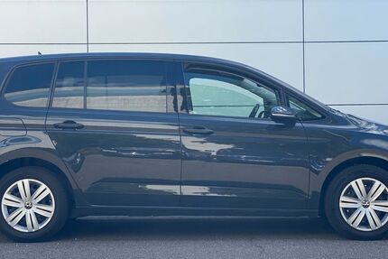VW Touran 277.600 km 13.490 &euro; Viernheim 68519