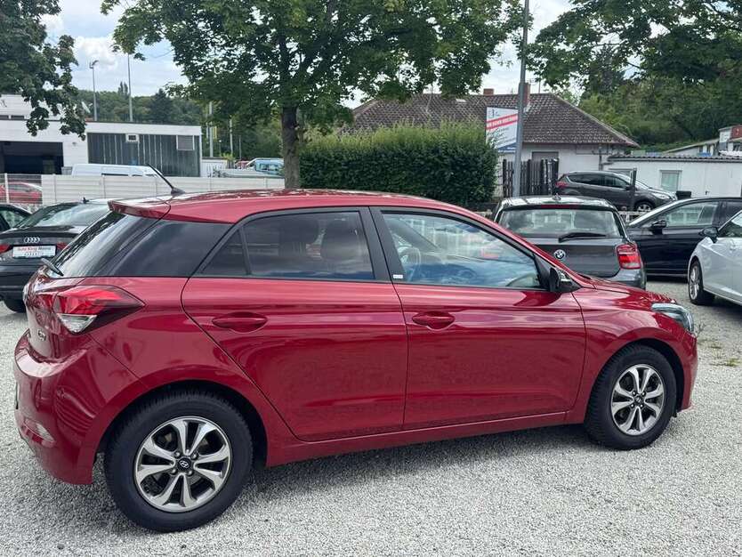 i20