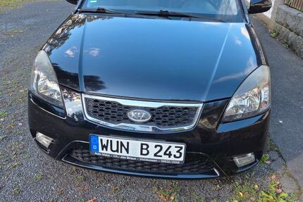 Kia Rio 180.000 km 1.400 &euro; Arzberg 95659