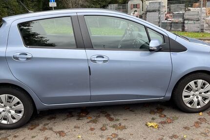Toyota Yaris 160.300 km 5.700 € Moormerland 26802