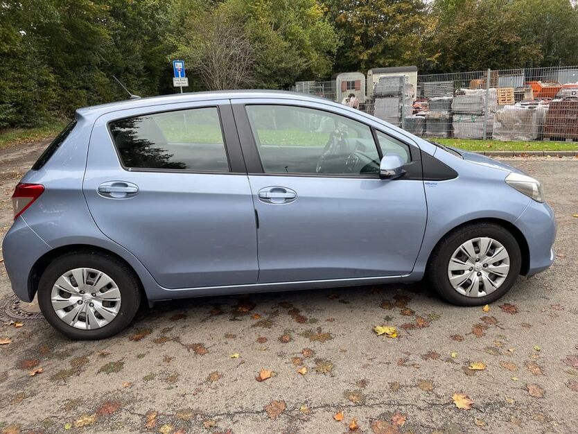 Toyota Yaris 160.300 km 5.700 € Moormerland 26802