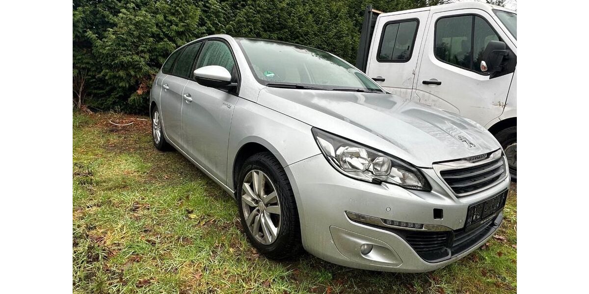 Peugeot 308 152.000 km 3.999 &euro; Osnabrück 49084