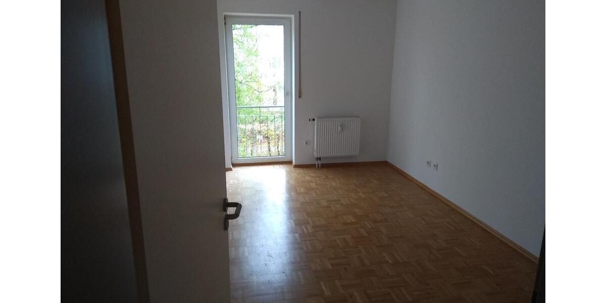 Etagenwohnung Ingolstadt - 3 Zimmer, 104 m&sup2;, 1.050&euro; | Angebot:26335498