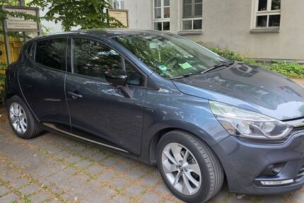 Renault Clio 96.800 km 7.200 &euro; Stuttgart 70374