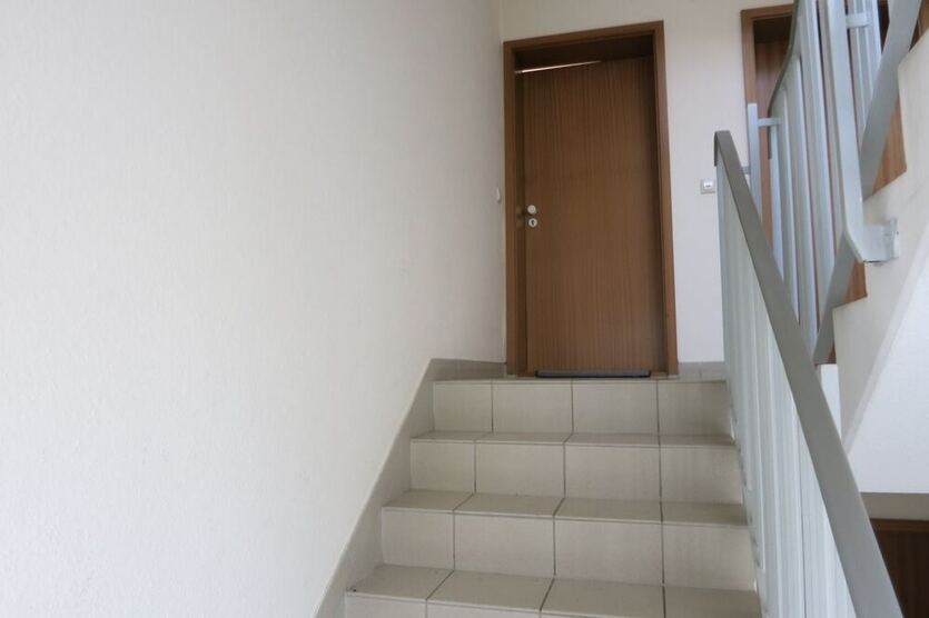 Zur Anlage mit Potential für mehr - Küche und Bad mit Fenster, Balkon sowie Stellplatz!