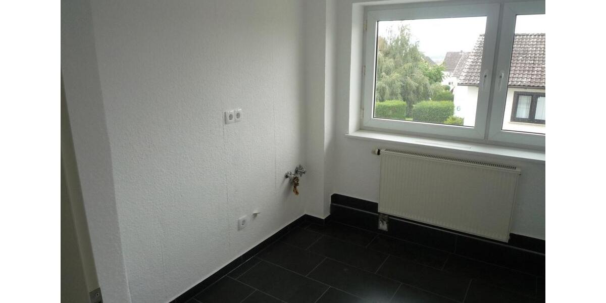 Etagenwohnung Niestetal - 3 Zimmer, 90 m&sup2;, 1.080&euro; | Angebot:26440913