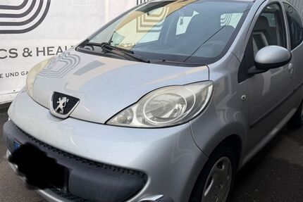 Peugeot 107 199.987 km 1.500 &euro; Köln 51105