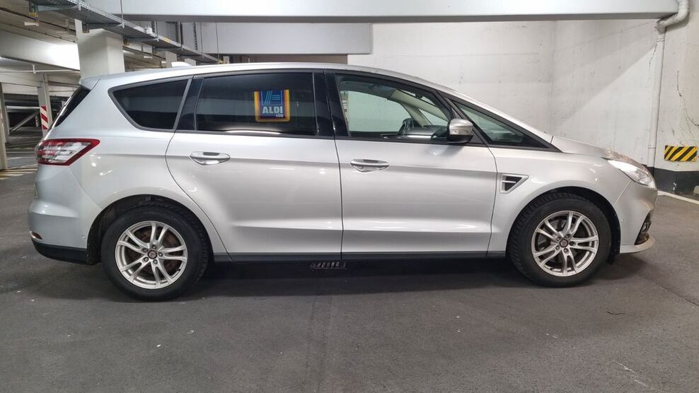 Ford S-Max 191.000 km 14.750 € Esslingen am Neckar 73733