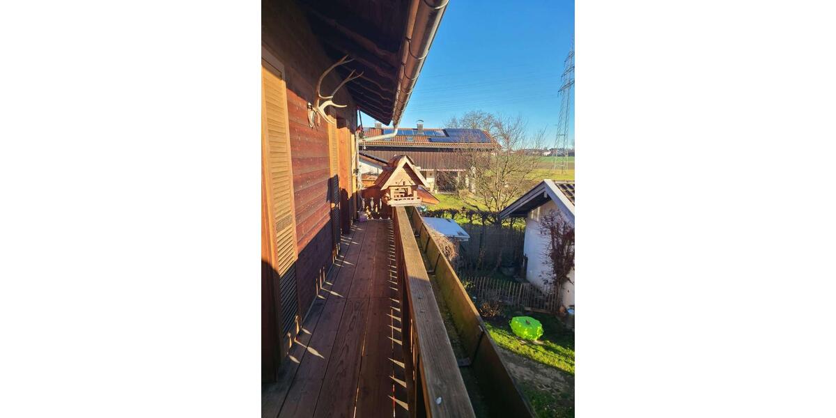 3-Zimmerwohnung im 1.OG mit 2 Balkonen EBK und Kachelofen 3 zimmer