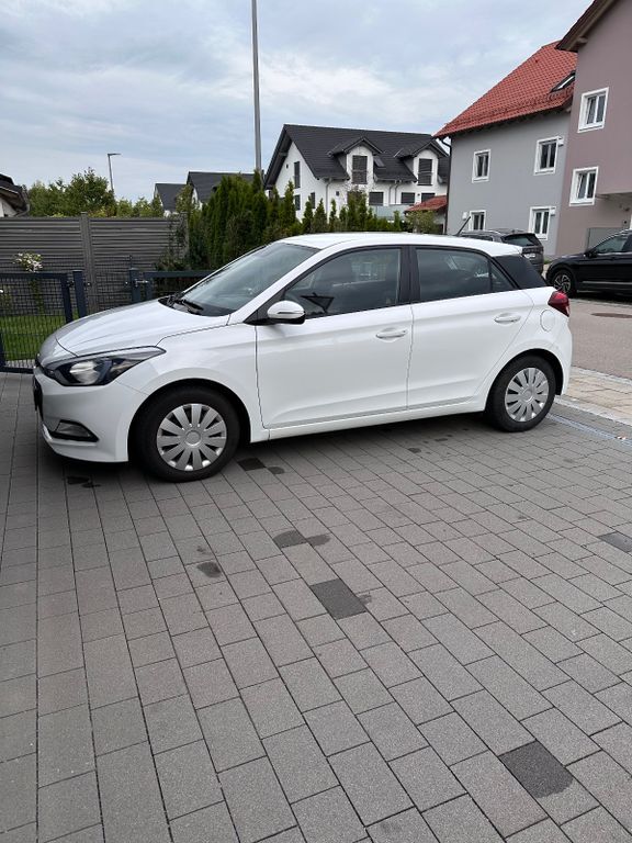 i20