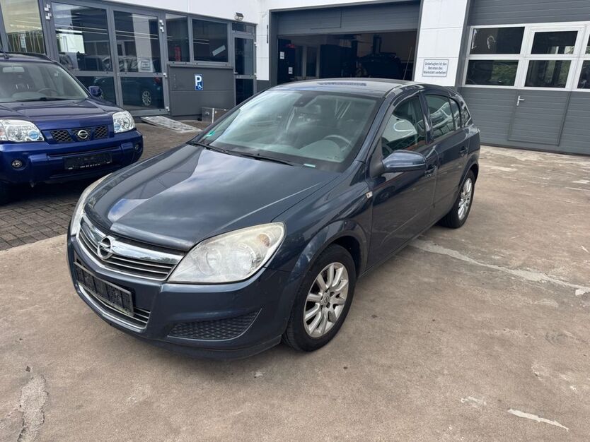 Opel Astra 153.000 km 1.650 € Detmold 32758