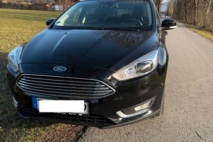 Ford Focus 121.596 km 10.390 &euro; Gaißach 83674