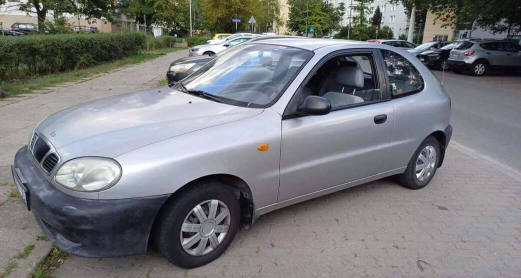 Daewoo Lanos 387.999 km 999 € Burbach 57299