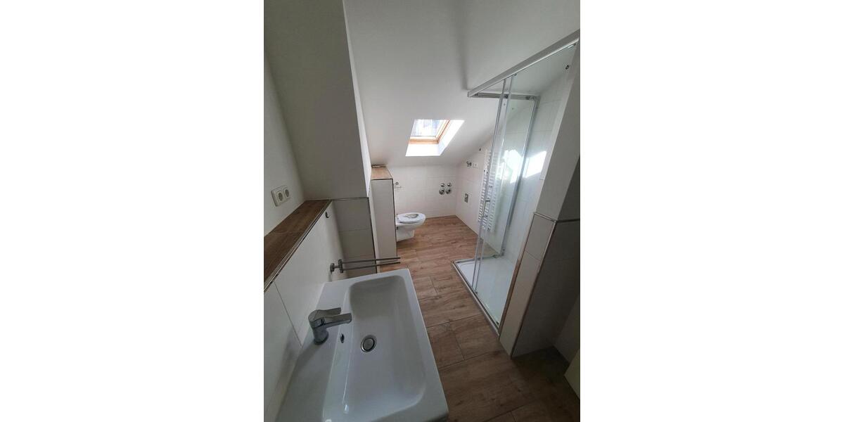 Dachgeschoßwohnung Maxhütte-Haidhof Haidhof - 4 Zimmer, 100 m&sup2;, 1.000&euro; | Angebot:26395838