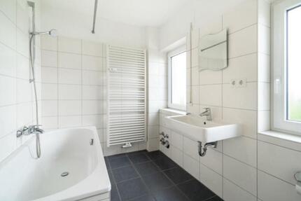 Wohnung Bielefeld Heepen - 4 Zimmer, 95 m&sup2;, 1.400&euro; | Angebot:26393538