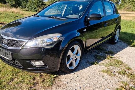 Kia ceed / Ceed 121.000 km 3.499 &euro; Lippstadt 59558