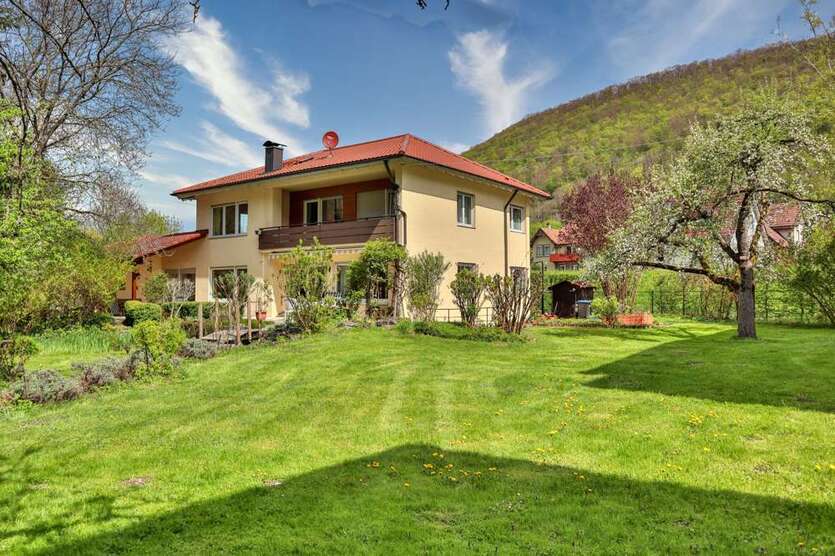 Büro in Bad Urach 918.000 € 279.4 m²