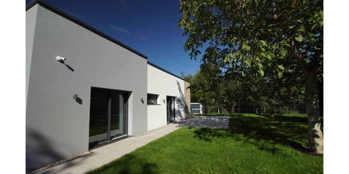 Halle-Dölau: 7.585 qm Naturgrundstück mit 2 fertigen Einfamilien-Architektenhäusern 9 zimmer