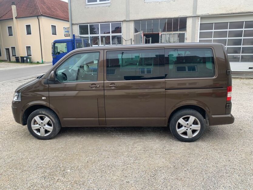 VW T5 Caravelle 127.000 km 22.999 € Aresing 86561