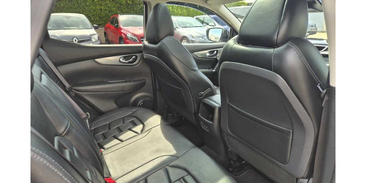 Nissan Qashqai Akari, Kamera, Android Auto, Panoramadach, 72.315 km 18.390 &euro; Rodgau 63110