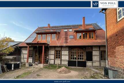 Haus zum Kaufen in Hameln 1.350.000 € 366.49 m² 6 zimmer