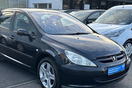 Peugeot 307 156.336 km 3.990 € Königswinter 53639