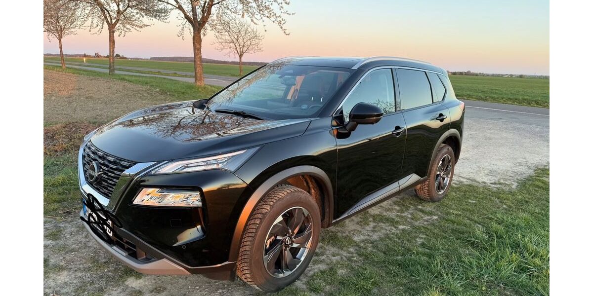 Nissan X-Trail 24.000 km 32.999 &euro; Lossatal 04808