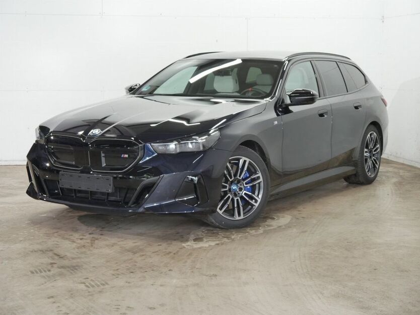BMW i5 11.400 km 79.500 € Dillingen 89407