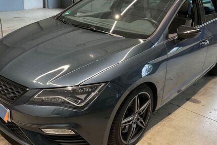 Seat Leon 58.691 km 25.990 € Taucha 04425