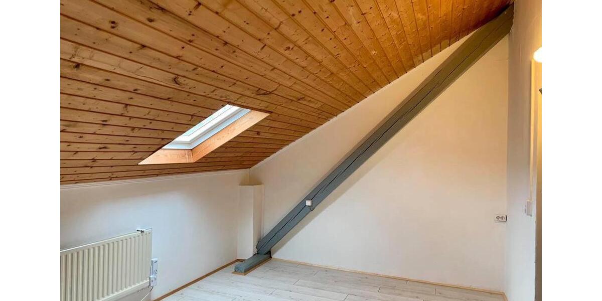 Einfamilienhaus Hanhofen - 5 Zimmer, 140 m&sup2;, 1.200&euro; | Angebot:26695309
