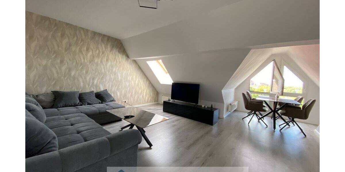 Sehr schöne Dachgeschosswohnung im Zentrum Merseburgs zu verkaufen 2 zimmer