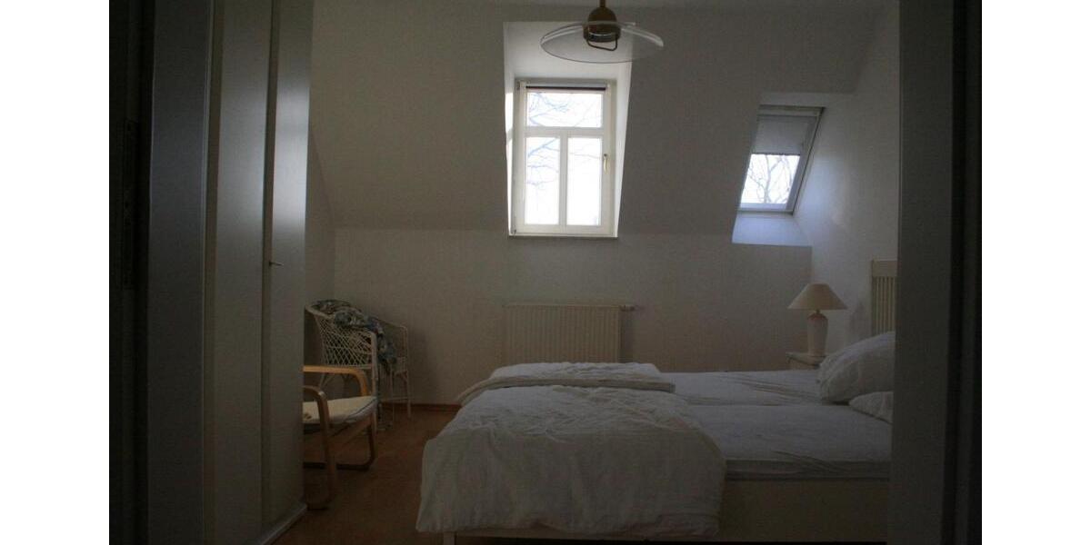 Dachgeschoßwohnung Dresden Klotzsche - 3 Zimmer, 90 m&sup2;, 1.200&euro; | Angebot:25486655