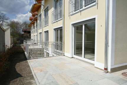 Haus Egmating - 7 Zimmer, 174 m&sup2;, 2.600&euro; | Angebot:25401393