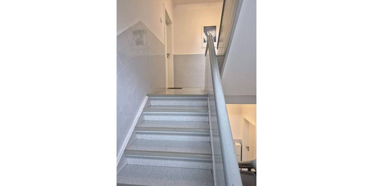 RESERVIERT! Gemütliche 4 Zimmer Wohnung mit großem Süd-Balkon in Innenstadtlage! 4 zimmer