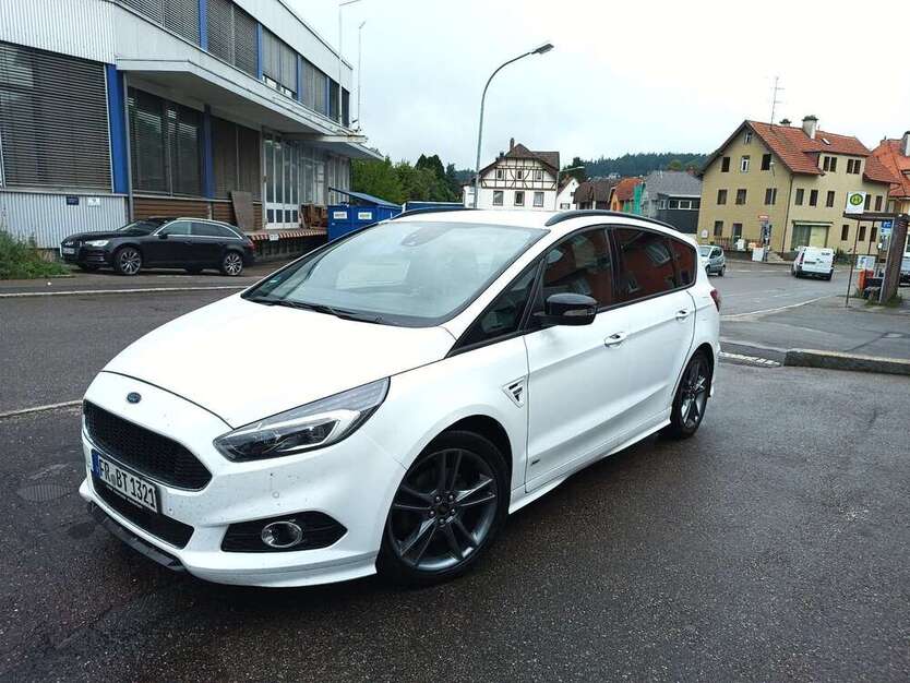 Ford S-Max 266.000 km 10.700 € Vöhrenbach 78147