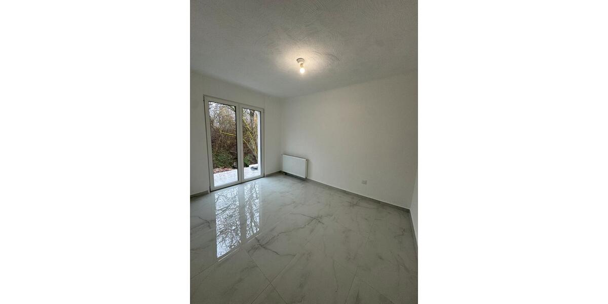 Etagenwohnung Dillingen (Saar) - 3 Zimmer, 70 m&sup2;, 140.000&euro; | Angebot:25758673