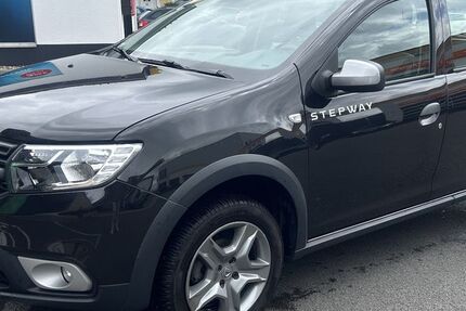 Dacia Sandero 32.000 km 9.950 &euro; Köln 50679