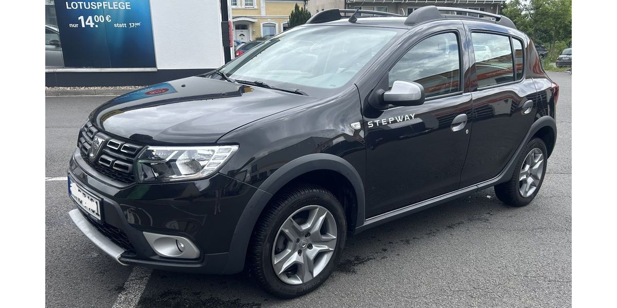 Dacia Sandero 32.000 km 9.950 &euro; Köln 50679