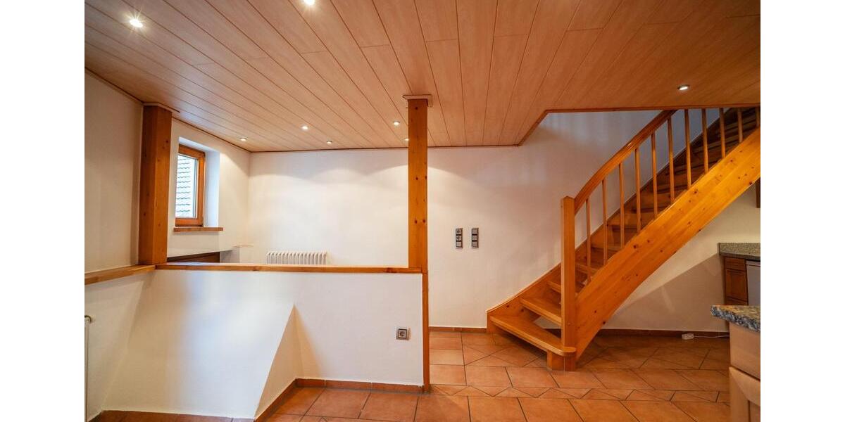 Wohnung und Haus in einem - saniertes Altstadthaus mit insgesamt 93m², EBK und Klimaanlage 3 zimmer