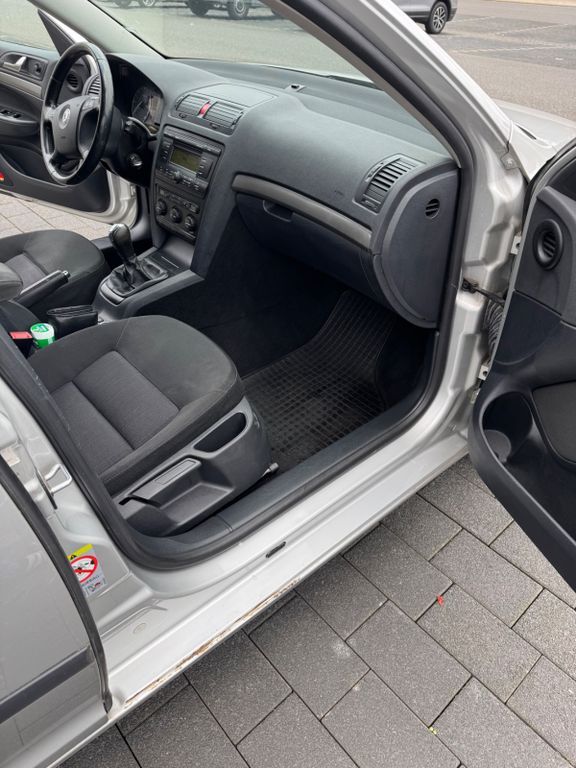 Skoda Octavia 267.000 km 2.500 € Mülheim Kärlich 56218