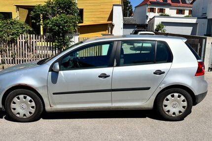 VW Golf 205.000 km 750 &euro; Augsburg 86199