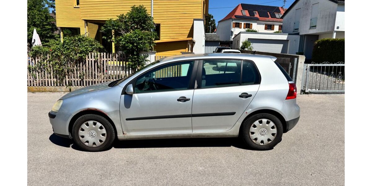 VW Golf 205.000 km 750 &euro; Augsburg 86199
