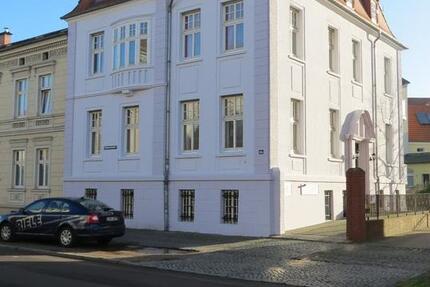 Möblierte Zweizimmerwohnung,in san. Jugendstilhaus,WG mögl. 2 zimmer