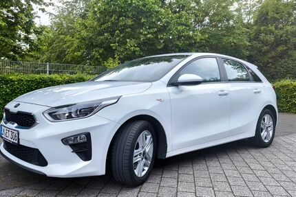 Kia ceed / Ceed 68.000 km 12.300 &euro; Bad Camberg 65520