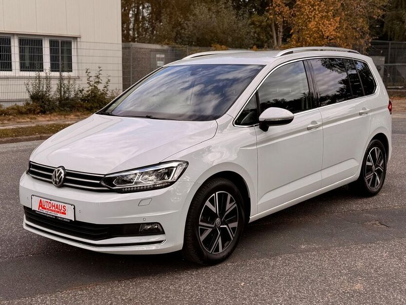VW Touran 99.000 km 23.999 € Bargteheide 22941