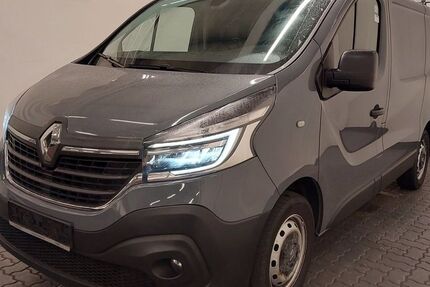 Renault Trafic 52.000 km 16.999 &euro; München 81829