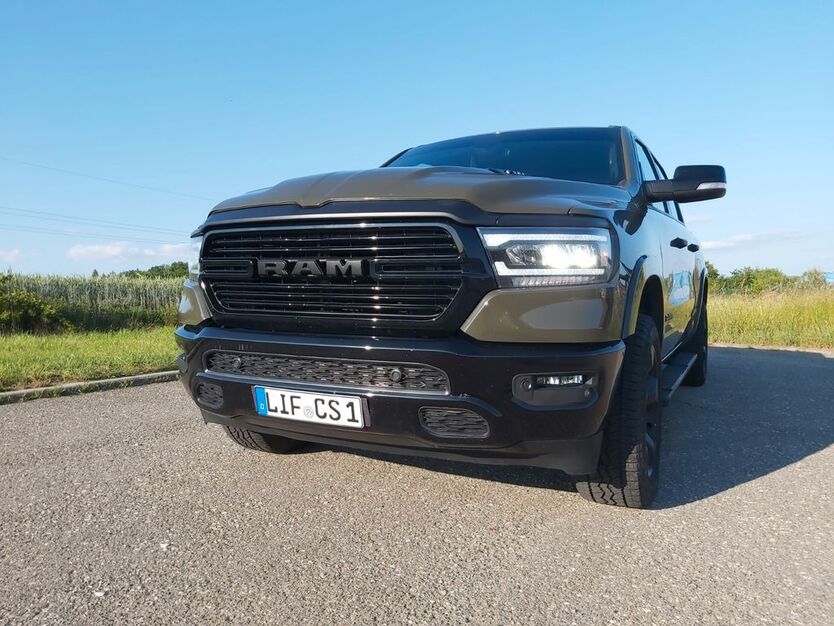 Dodge RAM 67.000 km 49.999 € Michelau 96247
